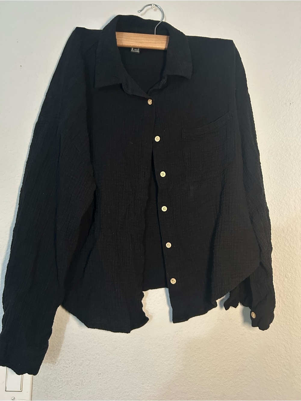 Forever 21 Black Lightweight Button-Up Shirt